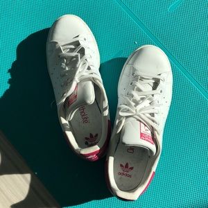 Adidas Stan Smith shoes in pink